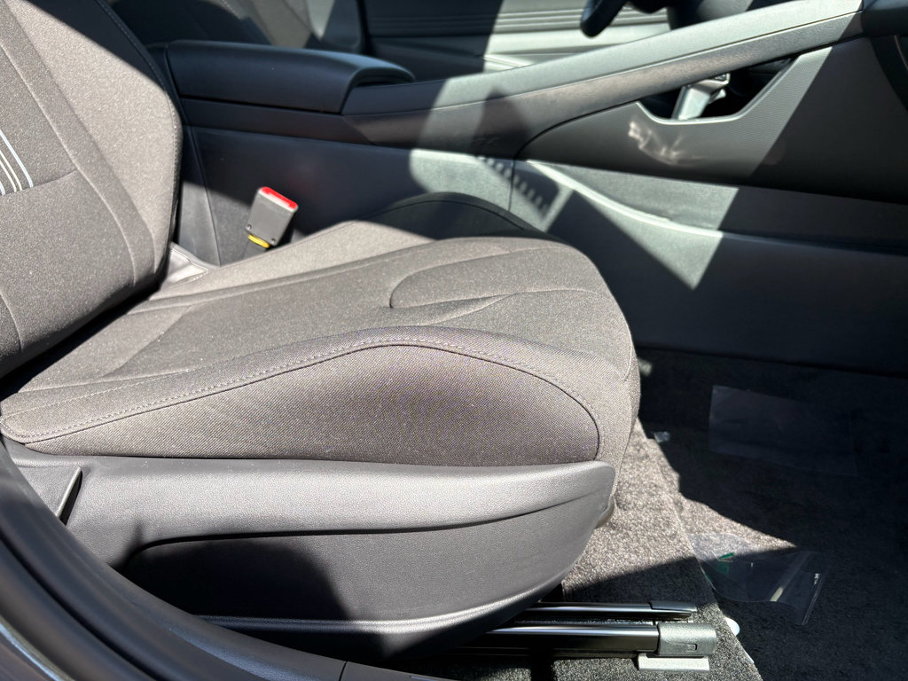 New 2026 Hyundai Elantra SEL Sport FWD image 26
