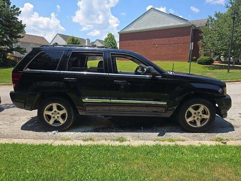 Used 2005 Jeep Grand Cherokee Limited image 24