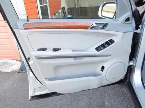 Used 2006 Mercedes-Benz ML 350 4MATIC image 30