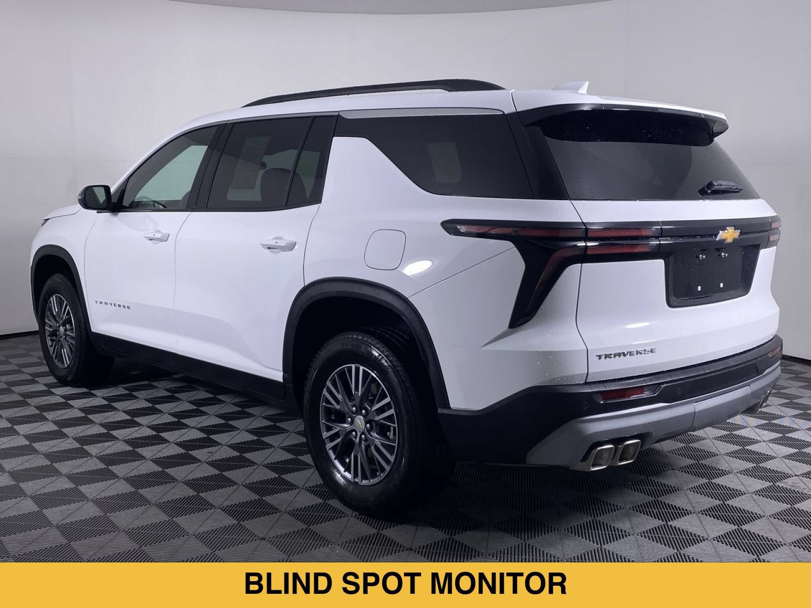 Certified 2026 Chevrolet Traverse LT FWD image 17