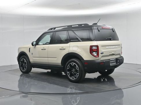 Used 2025 Ford Bronco Sport Outer Banks w/ Outer Banks Tech Package+ AWD/4WD image 7
