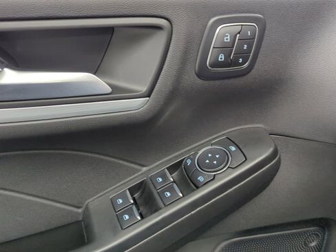Used 2025 Ford Escape Platinum AWD/4WD image 10