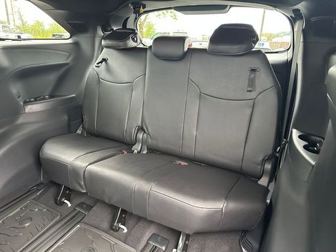 New 2026 Toyota Sienna XLE Woodland Edition image 15