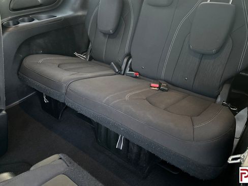 Used 2019 Chrysler Pacifica Touring Plus w/ S Appearance Package image 22