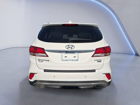 Used 2017 Hyundai Santa Fe Limited image 4