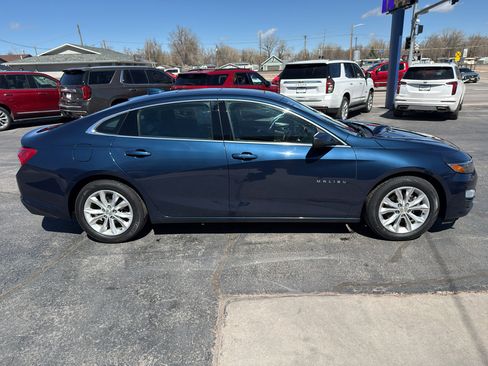 Used 2019 Chevrolet Malibu LT w/ Leather Package FWD image 5