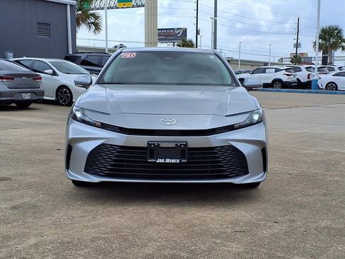 Used 2026 Toyota Camry LE w/ Convenience Package image 7