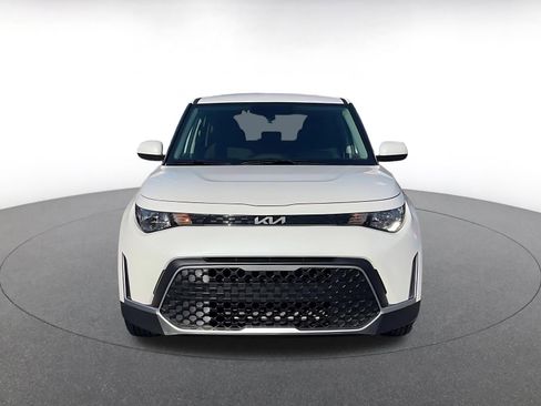 Used 2025 Kia Soul LX w/ LX Technology Package image 4