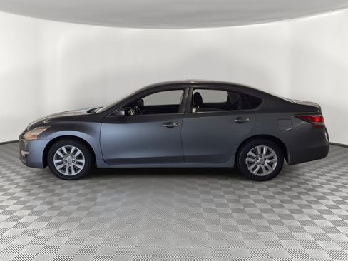 Used 2014 Nissan Altima 2.5 S image 2