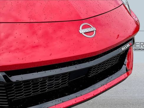 Certified 2025 Nissan Z NISMO w/ Floor Mat Package RWD image 30