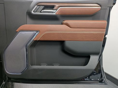 Used 2024 GMC Sierra 2500 Denali Ultimate image 27