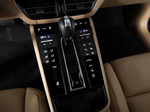 New 2026 Porsche Macan image 25