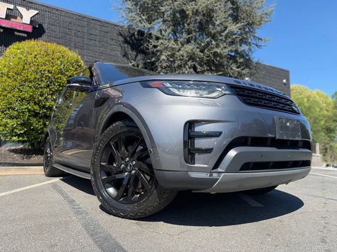 Used 2018 Land Rover Discovery HSE image 8