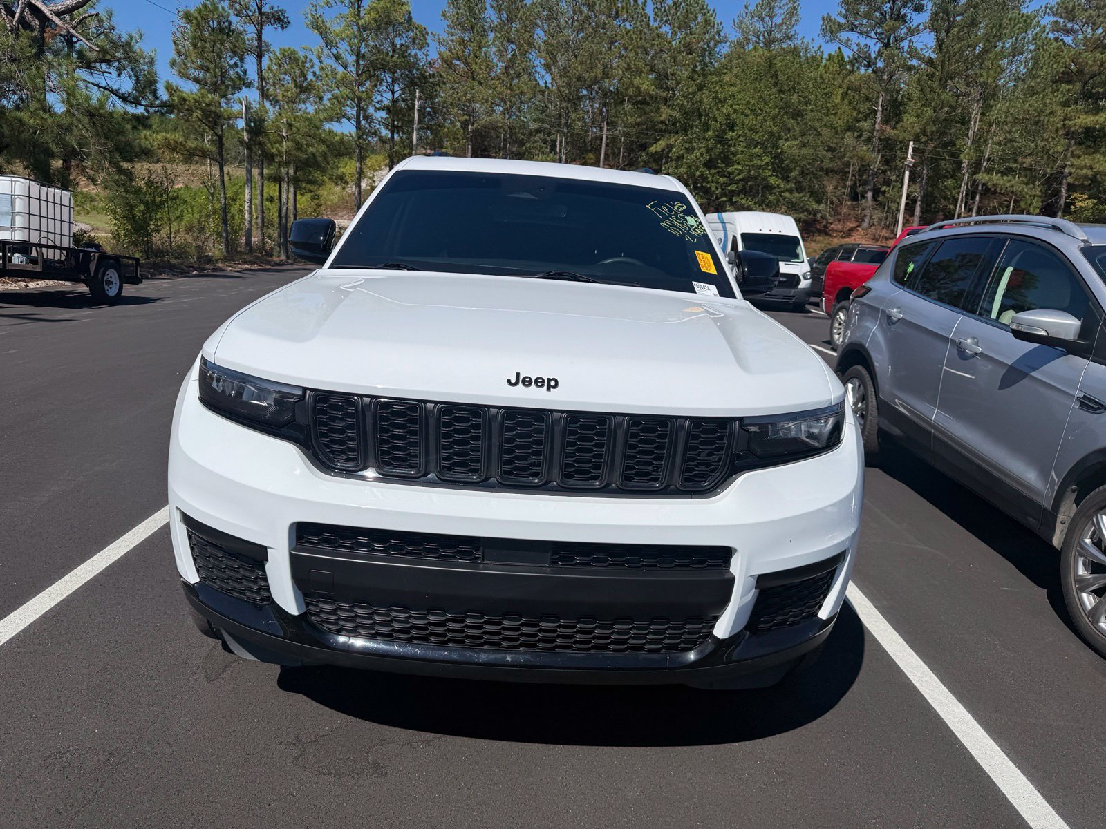 Used 2023 Jeep Grand Cherokee L Laredo AWD/4WD image 2