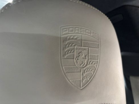 Used 2018 Porsche 911 Carrera 4S w/ Sport Chrono Package AWD/4WD image 25