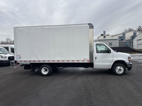 New 2025 Ford E-450 and Econoline 450 Super Duty w/ Driver's Safety Package image 5