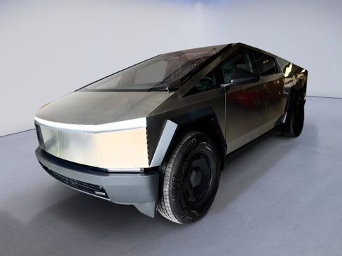 Used 2026 Tesla Cybertruck AWD Crew Cab image 2