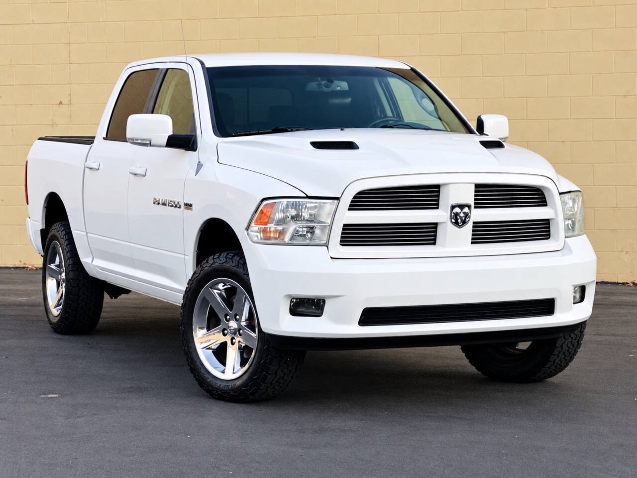 Used 2012 RAM 1500 Sport w/ Sport Premium Group AWD/4WD image 1