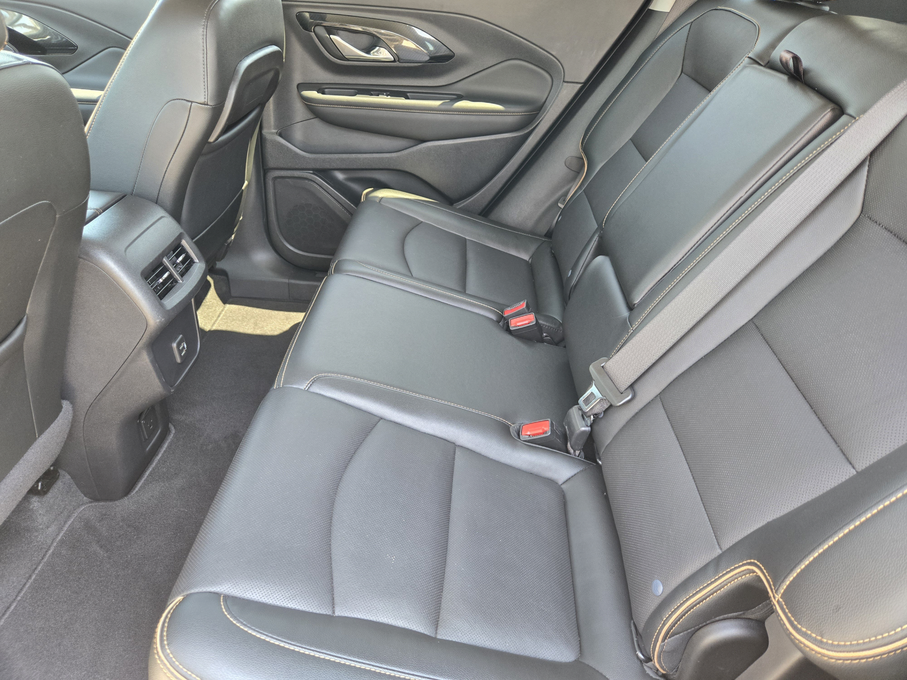 Used 2023 GMC Terrain AT4 AWD/4WD image 28