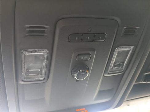 Used 2024 Chevrolet Tahoe LT RWD image 33