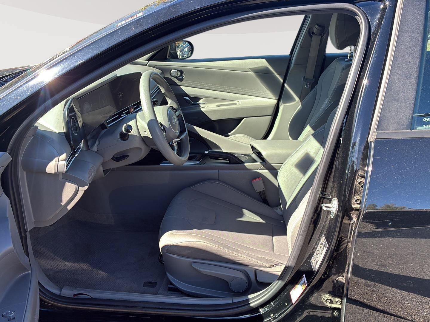 Certified 2024 Hyundai Elantra SEL FWD image 22