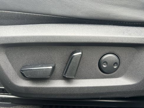 Used 2022 Nissan Rogue Platinum w/ Head-Up Display Package image 24