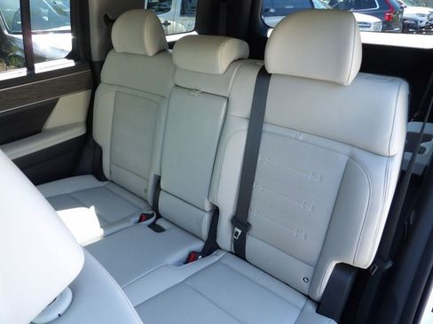 Certified 2025 Hyundai Santa Fe Limited AWD/4WD image 24