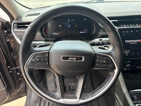 Used 2021 Jeep Grand Cherokee L Limited AWD/4WD image 20