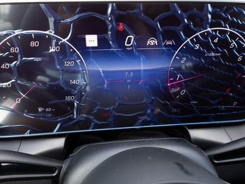 Certified 2025 Mercedes-Benz GLC 300 4MATIC image 3