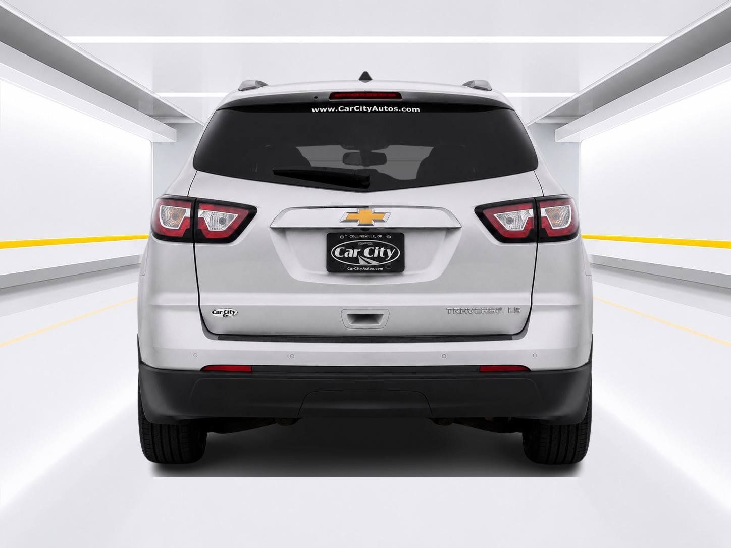 Used 2014 Chevrolet Traverse LS FWD image 4
