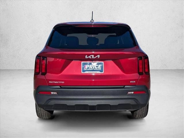 Used 2023 Kia Sorento LX AWD/4WD image 7