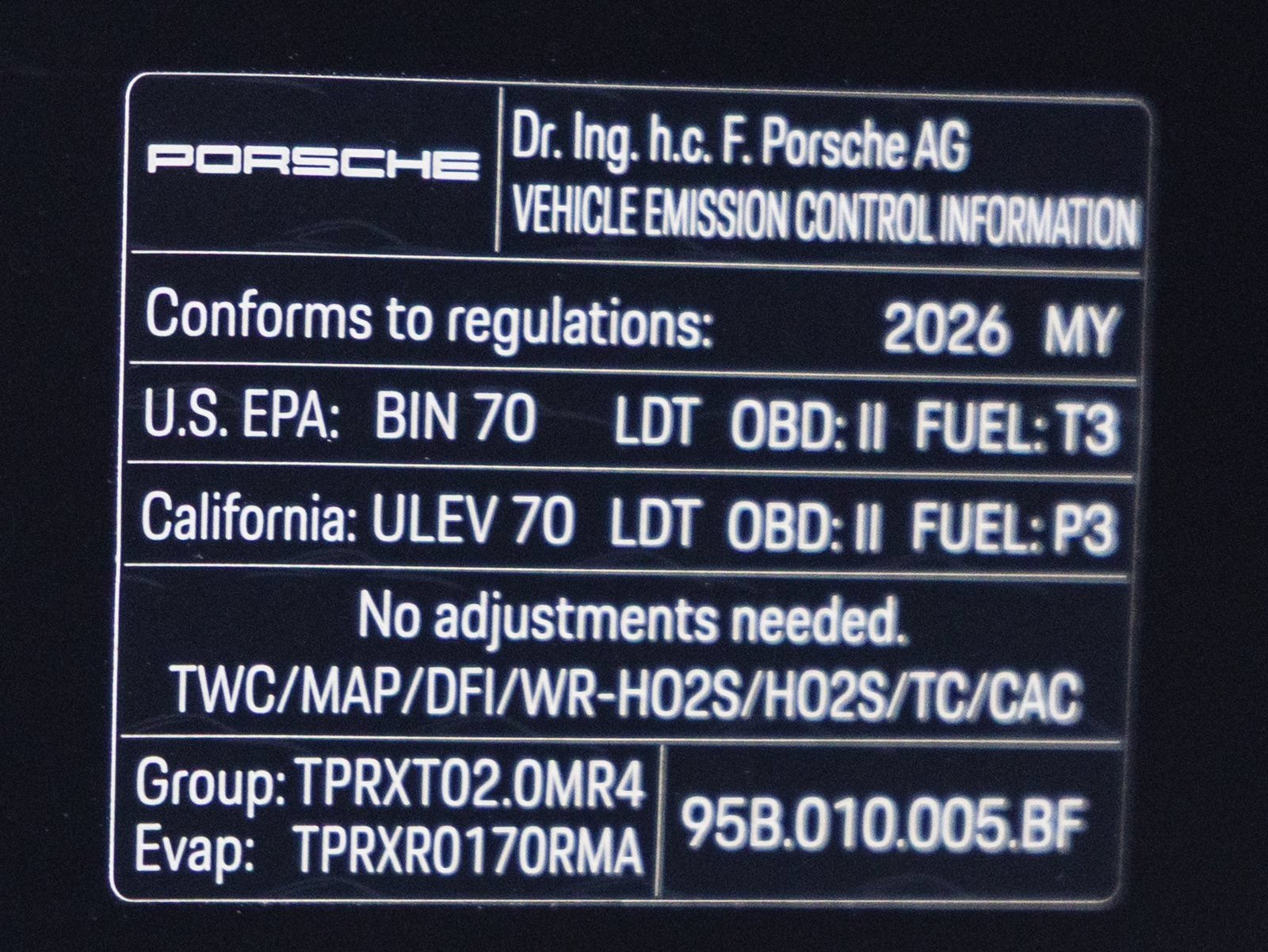 Certified 2026 Porsche Macan AWD/4WD image 37