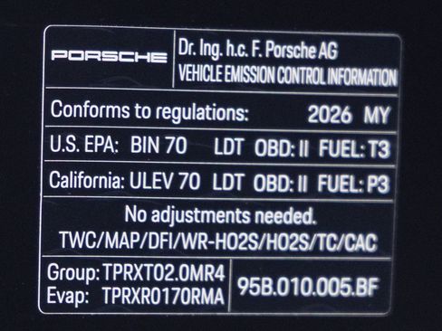 Certified 2026 Porsche Macan AWD/4WD image 37
