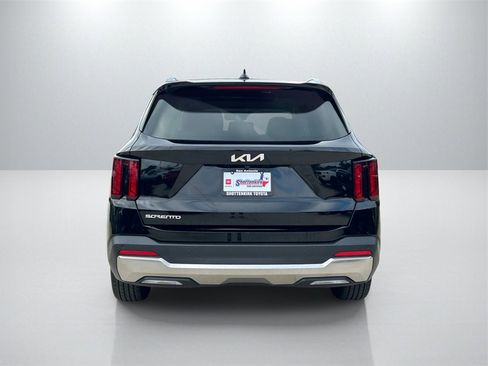 Used 2025 Kia Sorento S w/ Panoramic Sunroof Package image 6