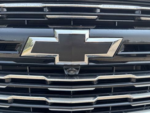 Certified 2025 Chevrolet Tahoe High Country AWD/4WD image 37