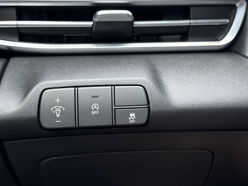 New 2026 Hyundai Elantra SE FWD image 17