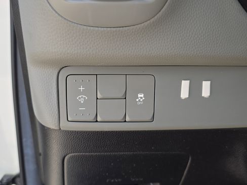 Used 2016 Kia Soul + image 26