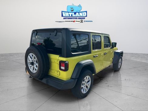 Used 2023 Jeep Wrangler Unlimited Sport AWD/4WD image 5