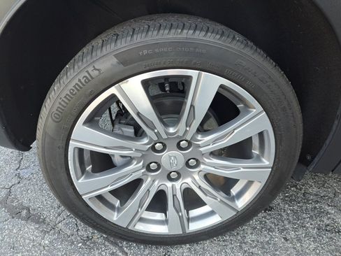 Used 2023 Cadillac XT4 Premium Luxury FWD image 18