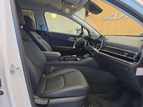 Certified 2025 Kia Sportage EX AWD/4WD image 36