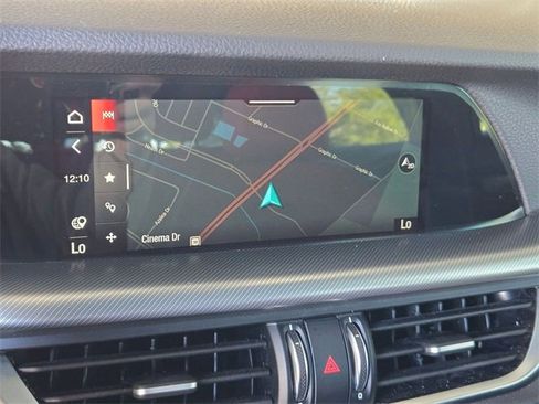 Used 2022 Alfa Romeo Stelvio Veloce image 16