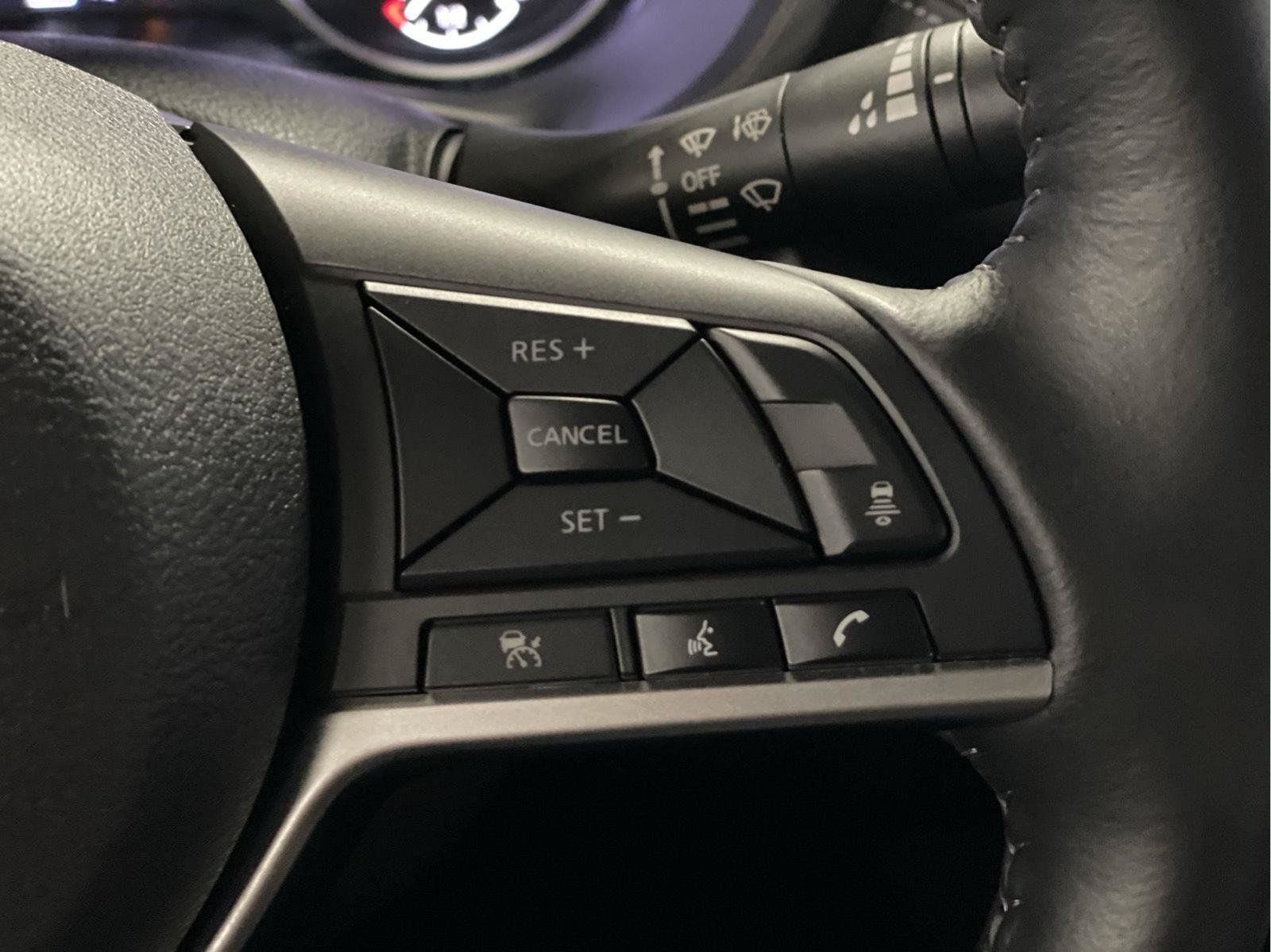 Used 2025 Nissan Sentra SV w/ All-Weather Package FWD image 31