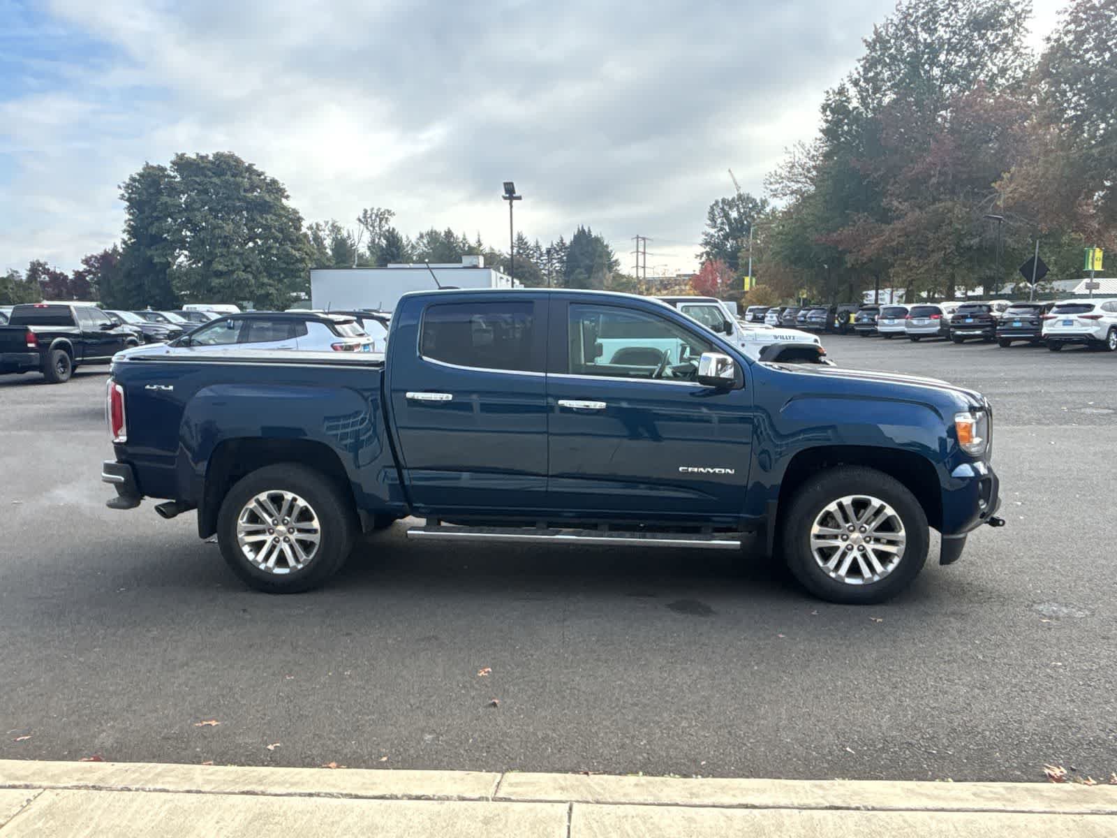 Used 2020 GMC Canyon SLT w/ Driver Alert Package AWD/4WD image 6
