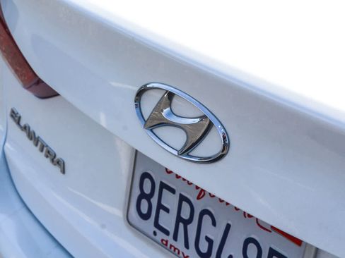 Used 2018 Hyundai Elantra Value Edition image 11