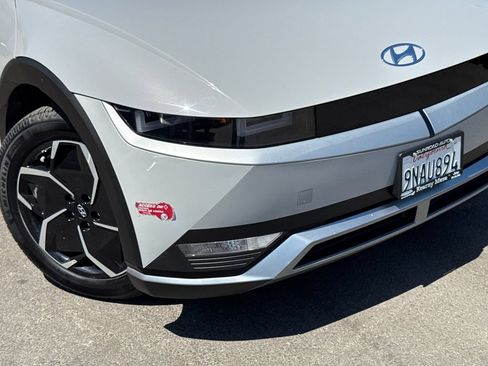 Used 2024 Hyundai Ioniq 5 SE RWD image 6