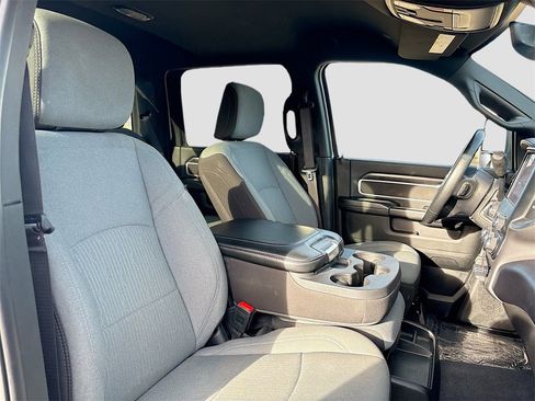 Used 2024 RAM 2500 Big Horn image 25