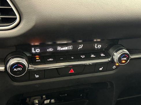 Used 2025 MAZDA CX-30 AWD 2.5 S w/ Preferred Package image 19