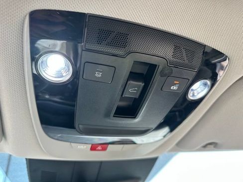 Used 2025 Kia Sorento S w/ Panoramic Sunroof Package FWD image 11