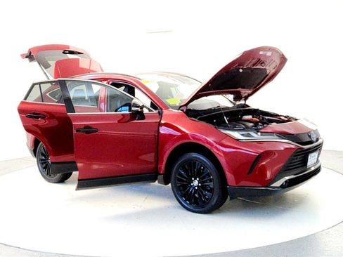 Certified 2023 Toyota Venza Nightshade image 12