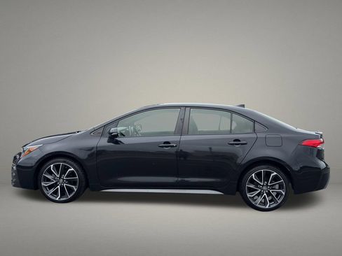 Used 2021 Toyota Corolla SE FWD image 2